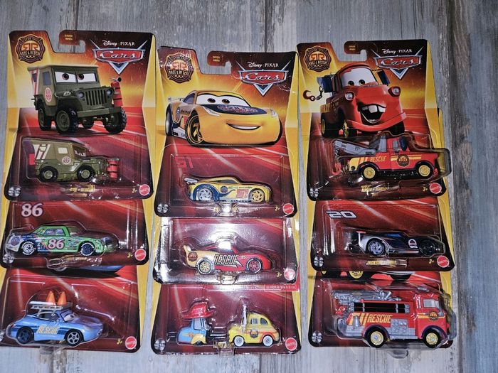 Lot de 9 nouvelles voitures cars Mattel Disney Pixar neuves nouvelles série spéciale 2025