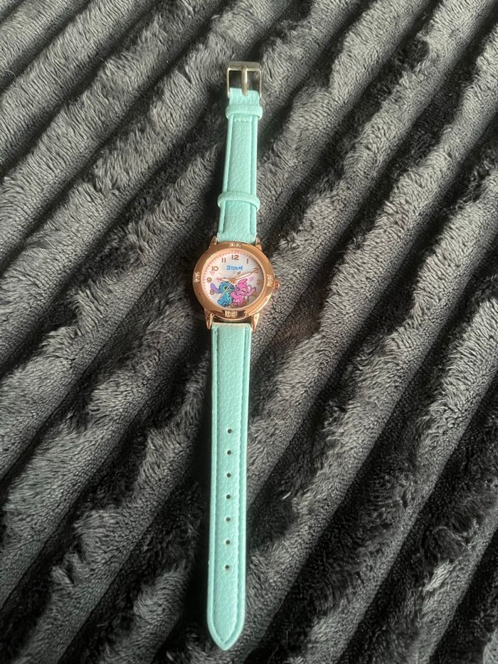 Lot 2 montres et 2 colliers stitch - photo numéro 3