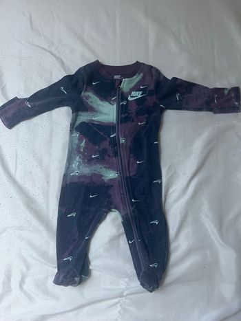 Combinaison Nike violet 3 mois