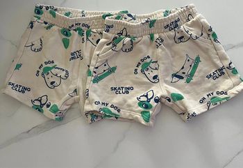 Lot 2 shorts 12 mois