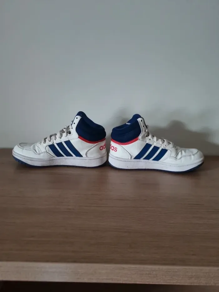 Baskets blanches Adidas - photo numéro 3