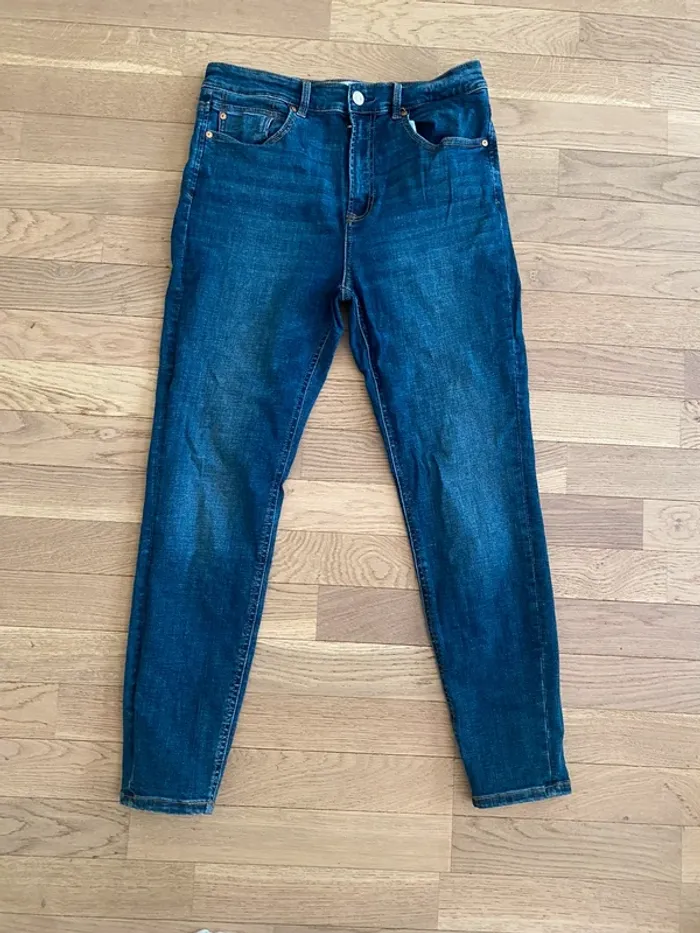 Jeans stradivarius taille haute