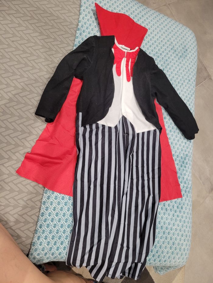Costume vampire 2-3ans - photo numéro 2