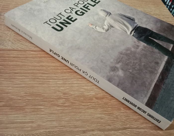 Maurice Boisart 🪅 Tout ça pour une gifle - photo numéro 3