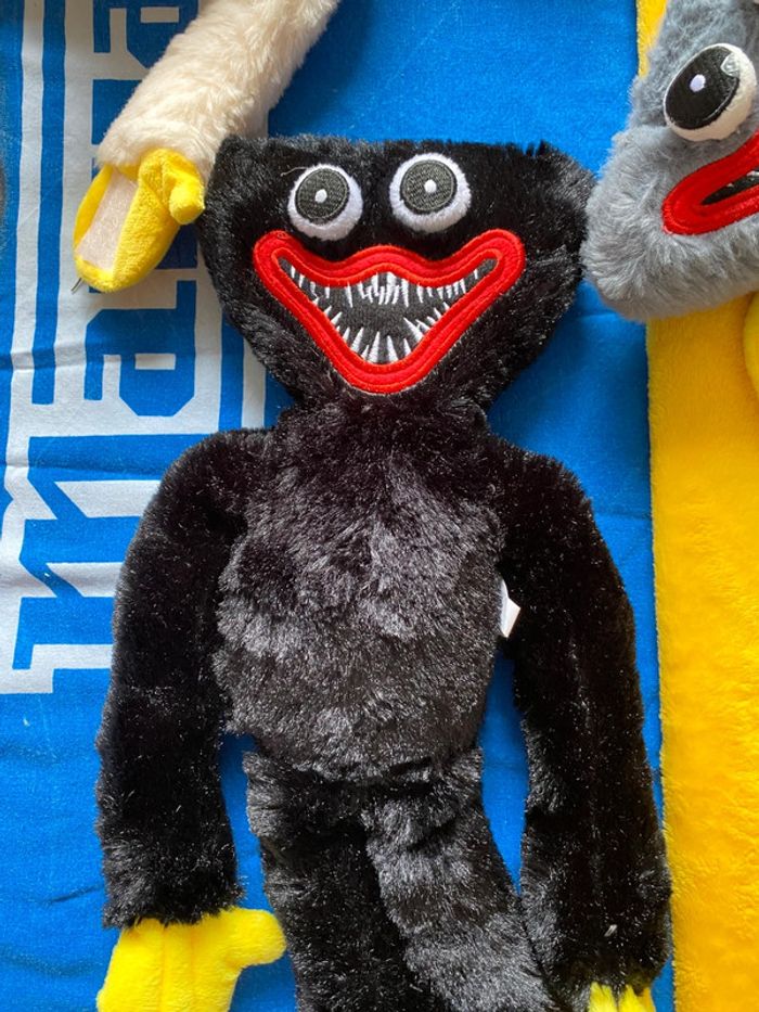 Peluche huggy - photo numéro 2