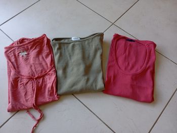 Lot de 3 tee shirt femme manches courtes 42/44 neuf