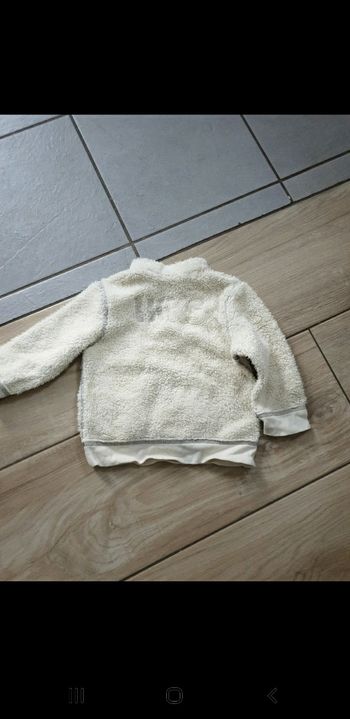 Sweat moumoute ikks 18 mois