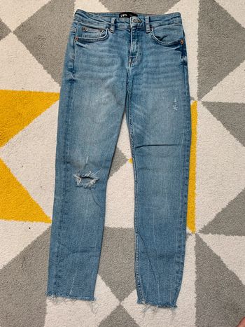 Jean troué Zara Taille 36