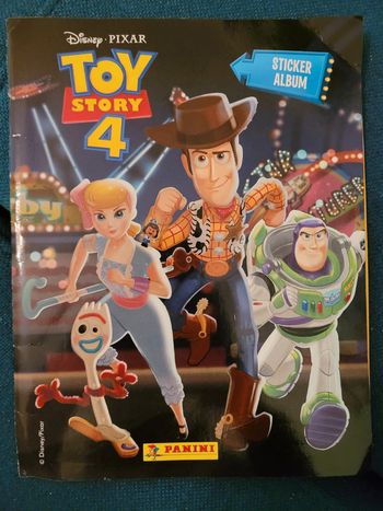 Album Panini complet Disney Pixar Toy Story 4 stickers autocollants Woody Buzz Fourchette