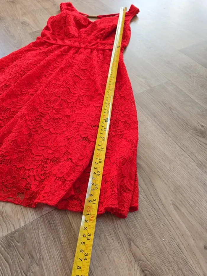 Robe en dentelle - photo numéro 6