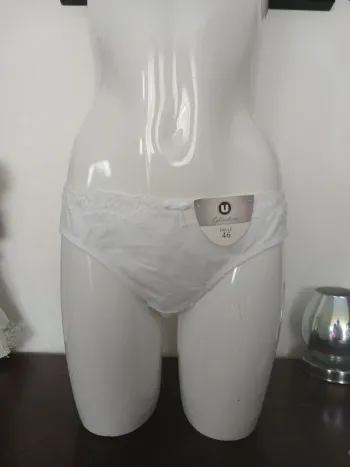 Slip blanc taille 46