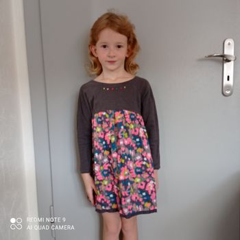 Robe grise à motifs multicolores 5ans DPAM