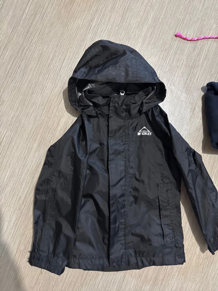 Kway noir Mc kinley très bon état - photo numéro 2