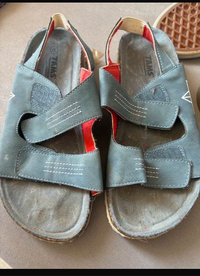 Sandales