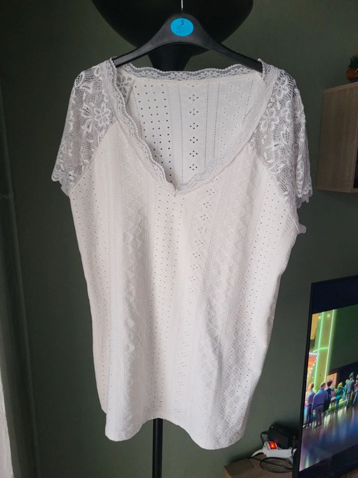 T-shirt shein taille L