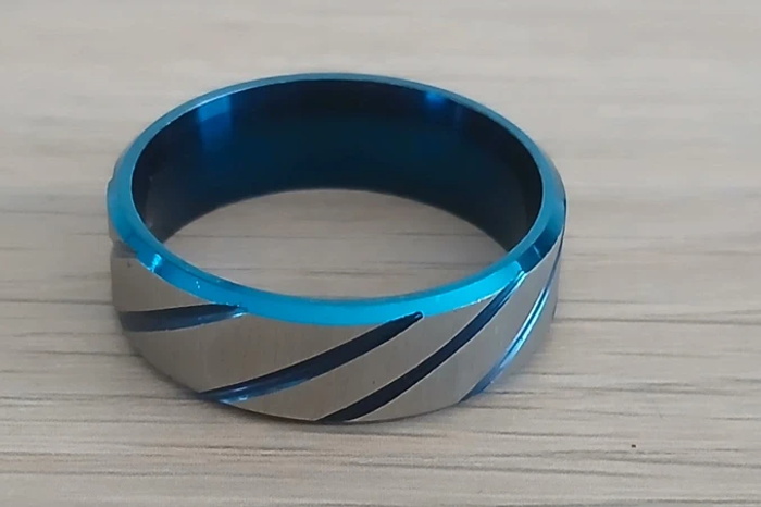 Bague bleue et argenté neuve - photo numéro 3