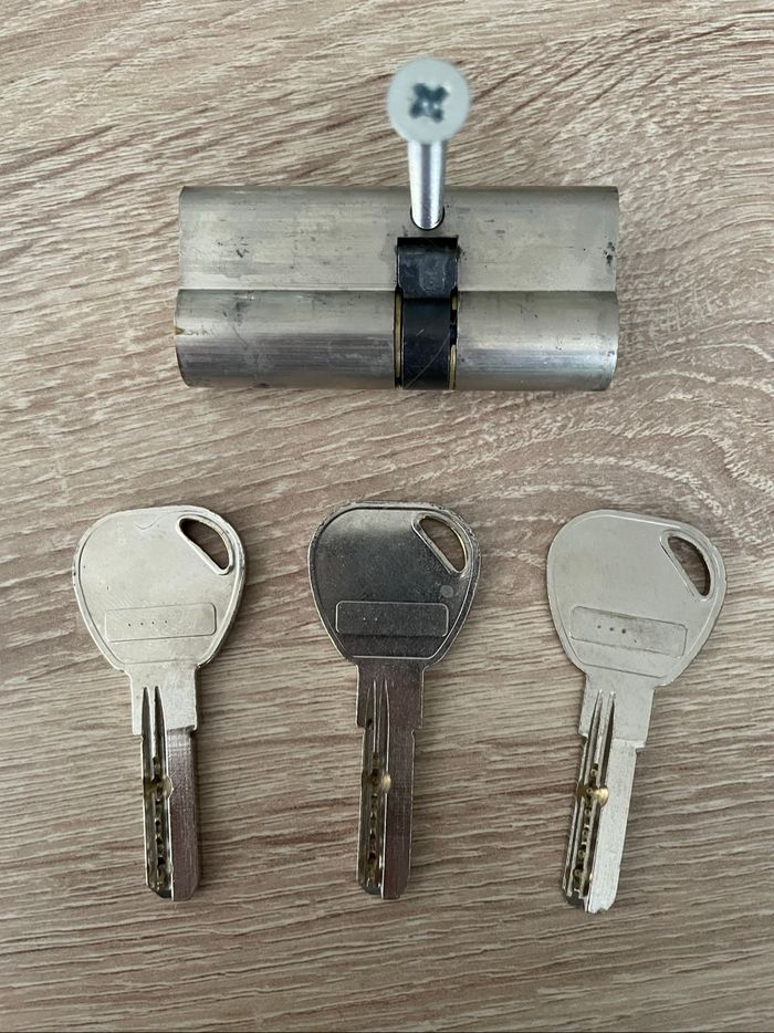 Cylindre Standers avec 5 clés - photo numéro 8