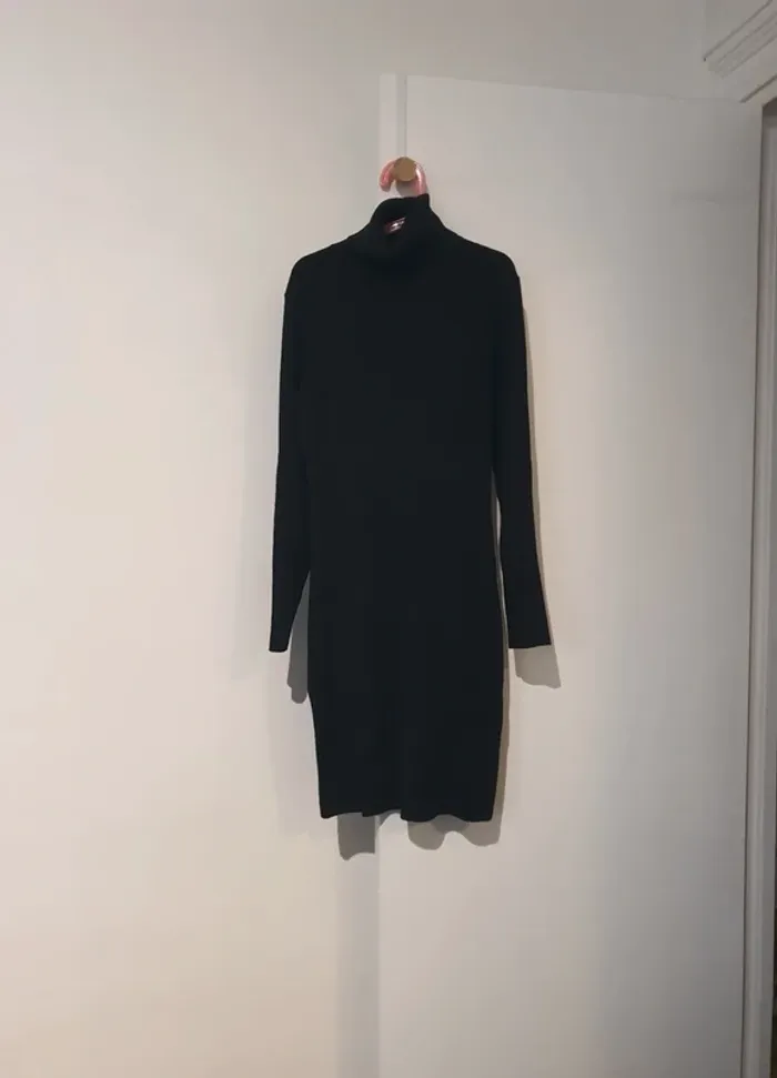 Robe noire taille 36 - photo numéro 2