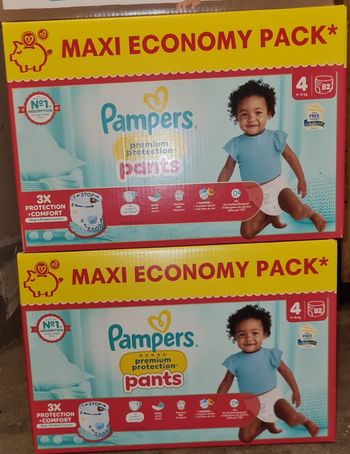 Lot de 2 cartons de couches pampers premium protection taille 4 