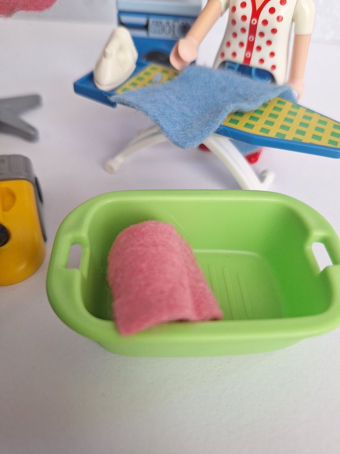 Figurine Playmobil famille Buanderie - photo numéro 5