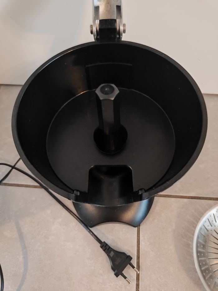 Presse agrumes domo - photo numéro 6