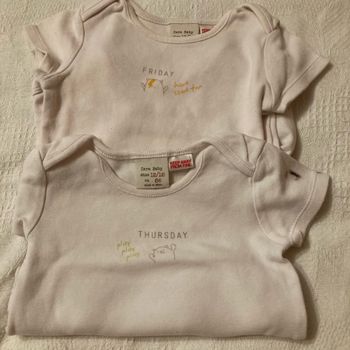 Lot bodys 12/18 mois