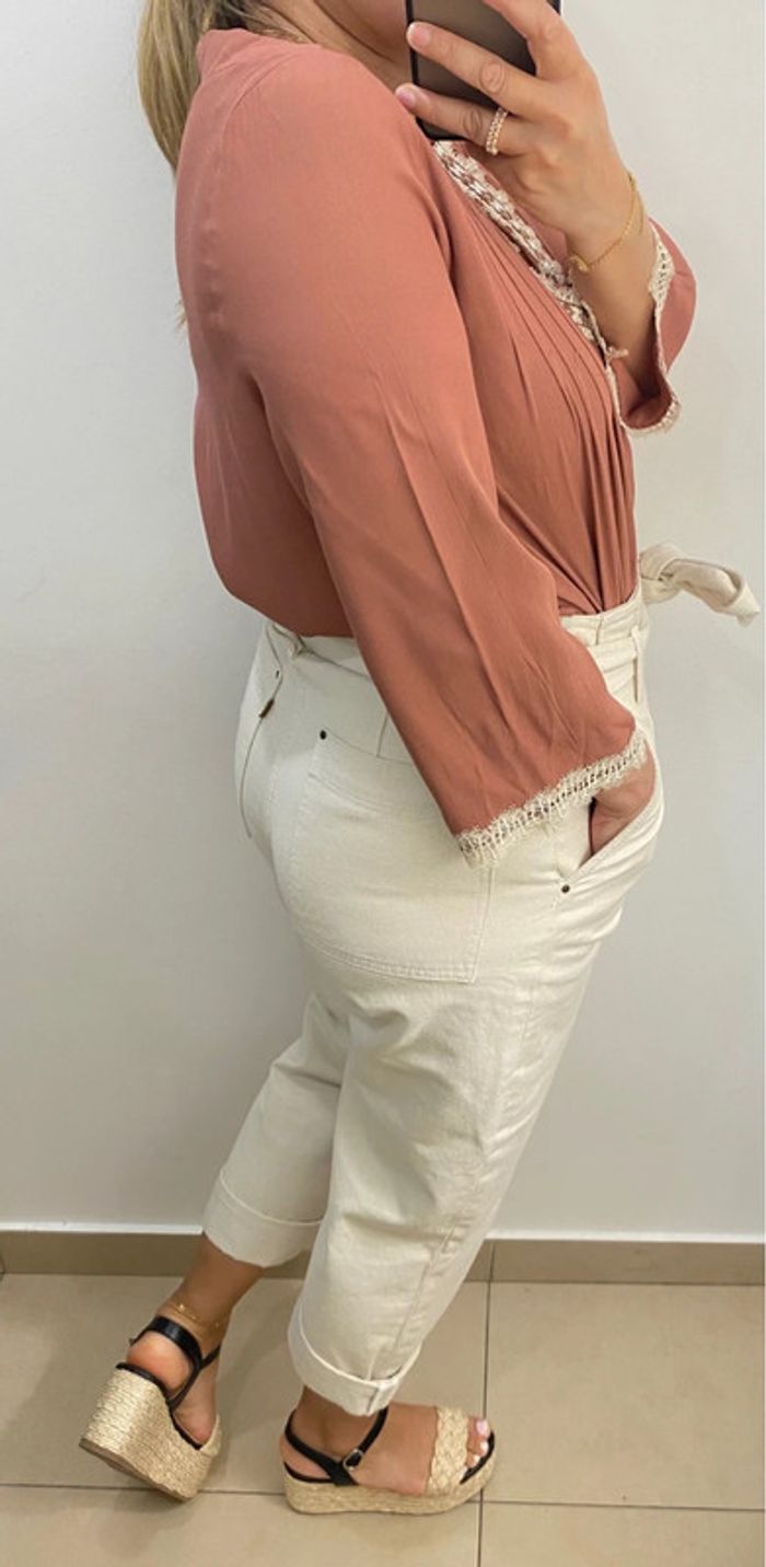 Blouse Fluide Col V Avec Broderie Taille M - photo numéro 7