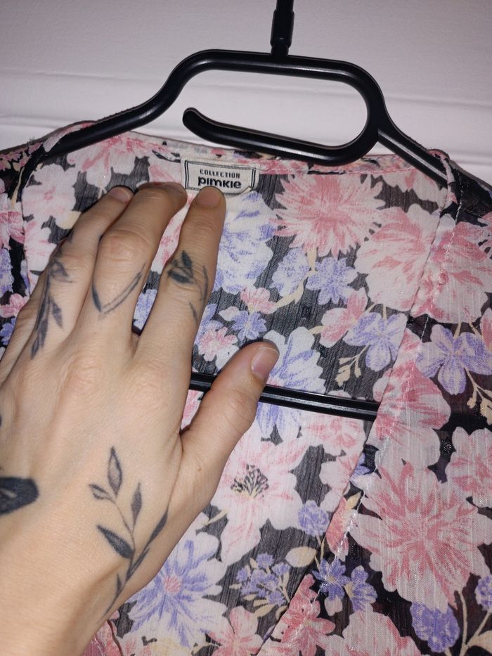 Chemisier fleurie neuf - photo numéro 5