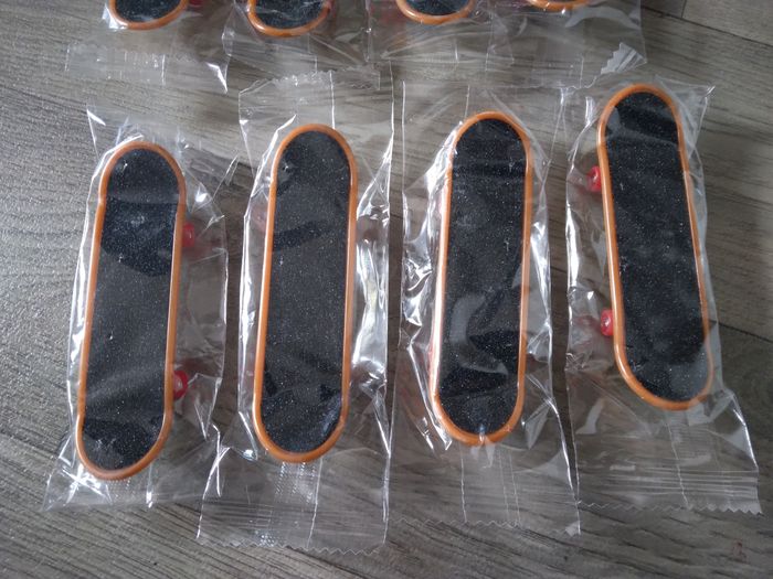 Lot 8 skateboard neuf - photo numéro 3