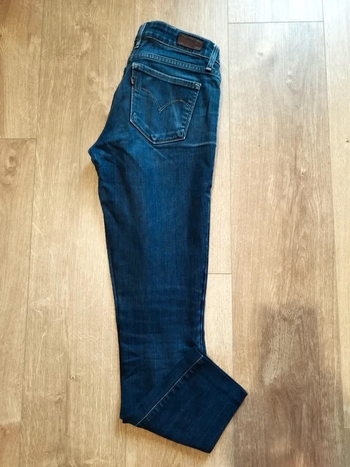 Jean Levi's Modern Rise Skinny - W26 L32