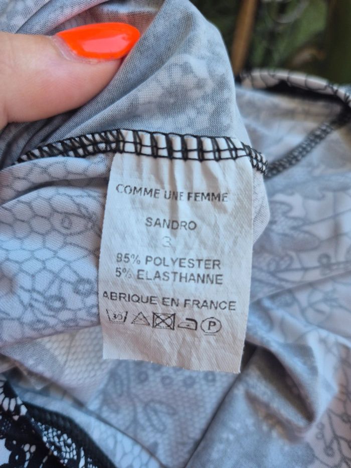 T-shirt à motif col rond - photo numéro 7