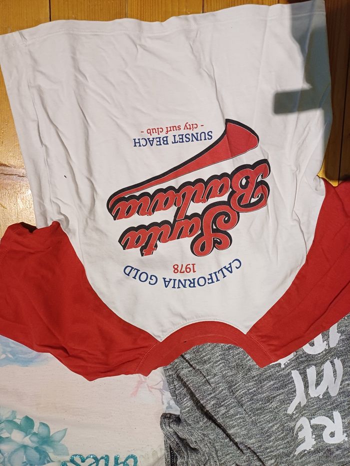 Lot 5 hauts 14/16 - photo numéro 3