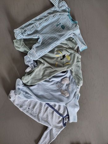 Lot 7 Pyjamas bébé 1 mois lot possible