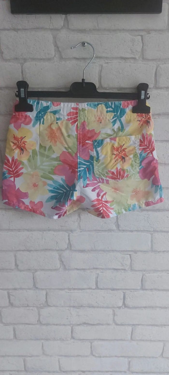 Short C&A taille 8 ans / 128 cm - photo numéro 2