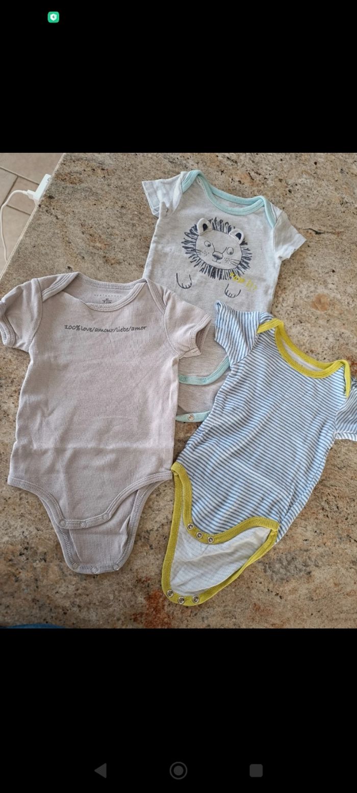 Bodies manches courtes 6M