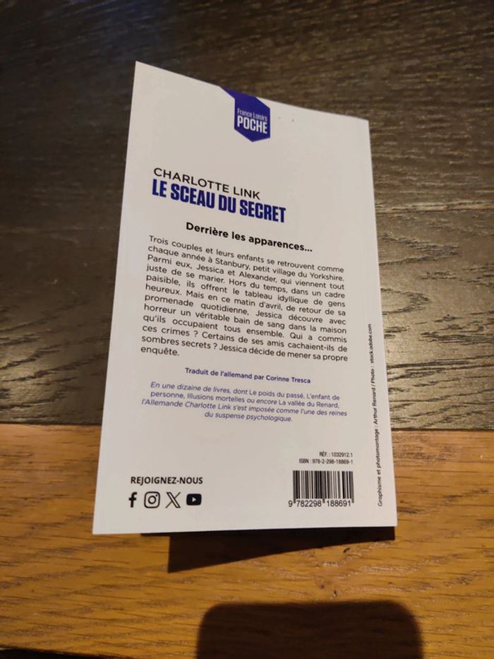 Le sceau du secret de Charlotte Link - photo numéro 2