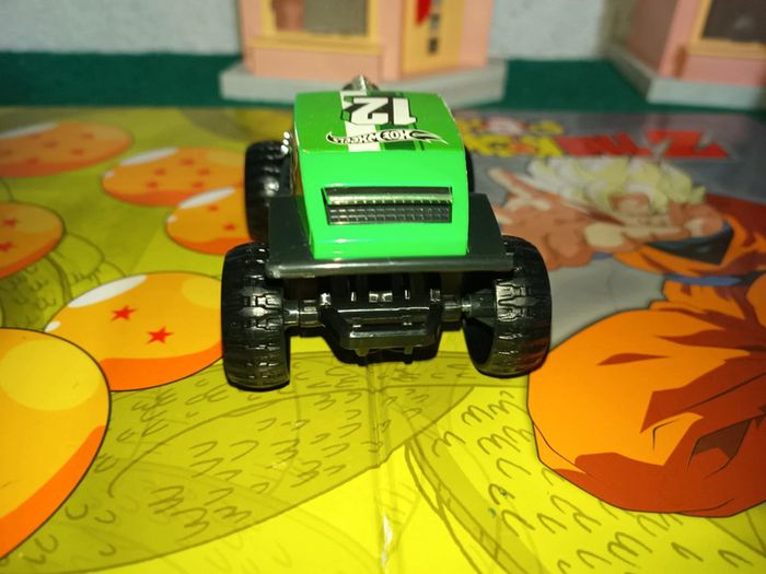 Monster truck vert Ho twheels. - photo numéro 4