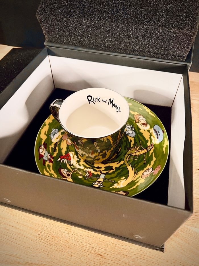 Rick & Morty – Mug & Assiette Collector Mirror Edition – Neuf - photo numéro 2