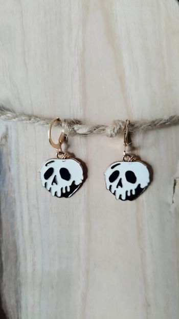 💀 Boucles d’Oreilles Halloween Crânes Empoisonnés 💀