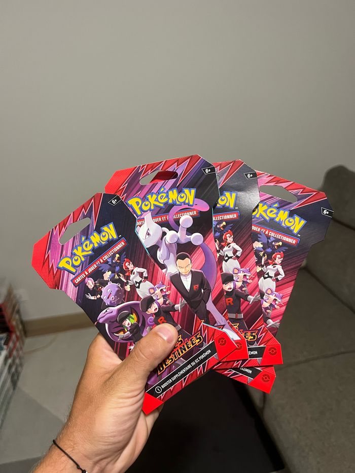 4 boosters rivalités destinées