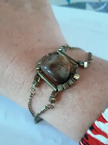 Joli bracelet fantaisie