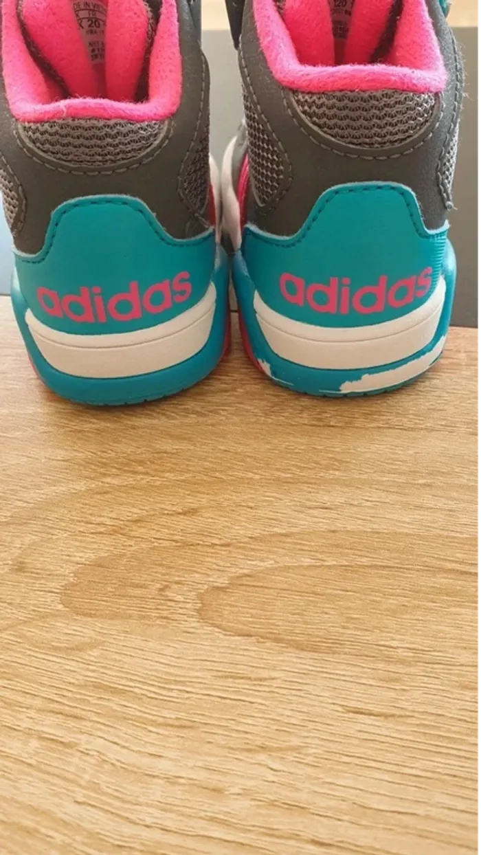 Lot de 3 paires de chaussures pointure 20 - photo numéro 9