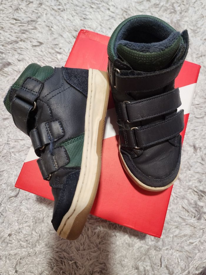 Bottines Kickers taille 24 - photo numéro 2