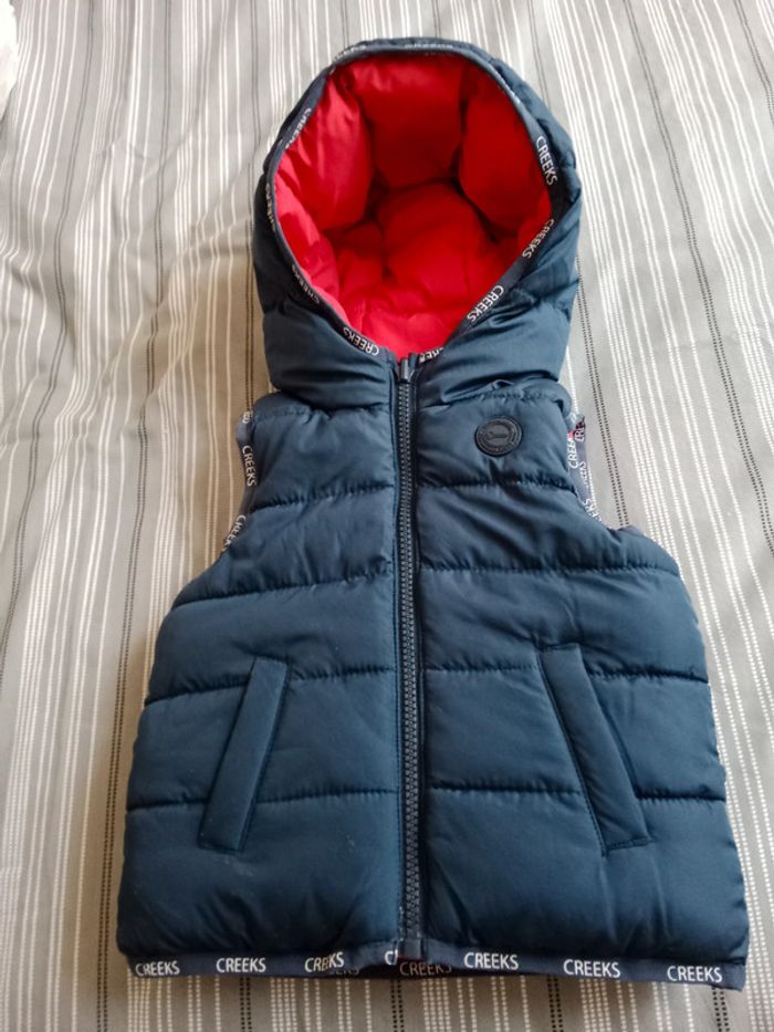 doudoune réversible à capuche sans manche Creeks taille 2 ans