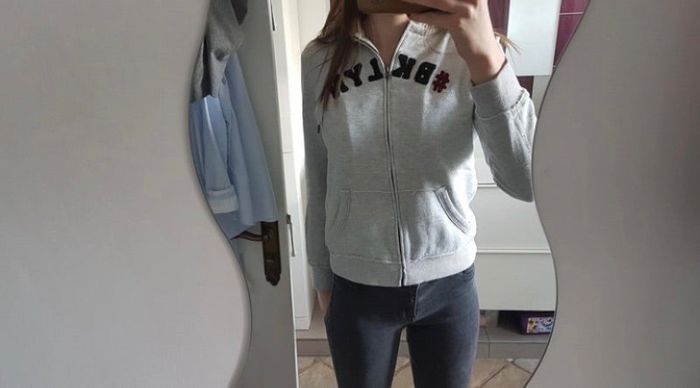 Sweat à capuche gris femme