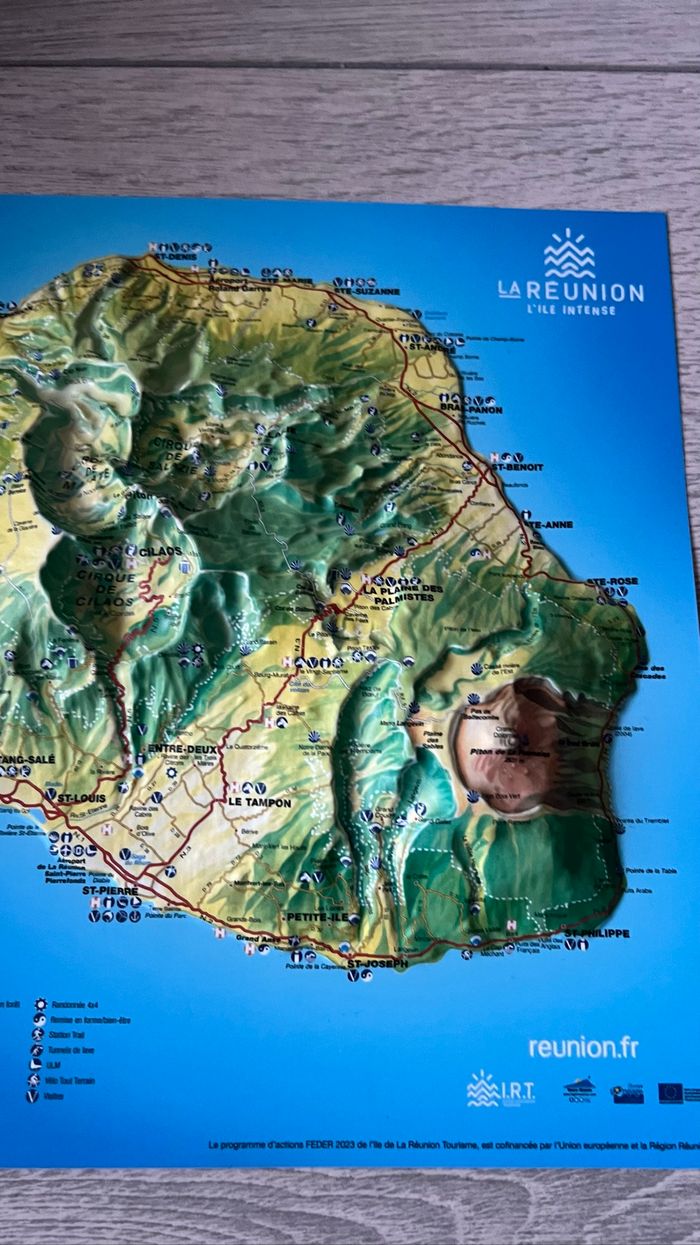 Carte en relief de l’île de la réunion - photo numéro 2