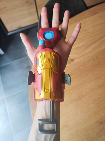 Lance projectiles Iron Man 