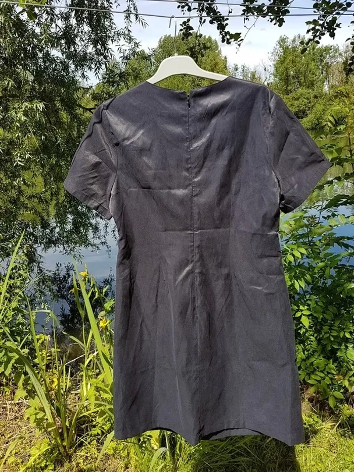 Très jolie robe Naf Naf T3 noir - photo numéro 2