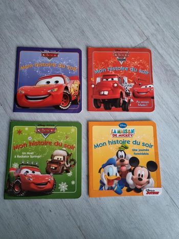 Lot de 4 livres disney