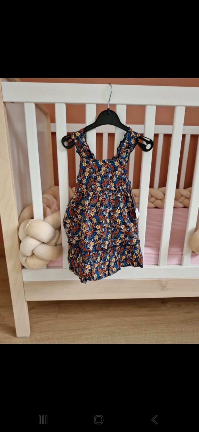 Robe a bretelles
